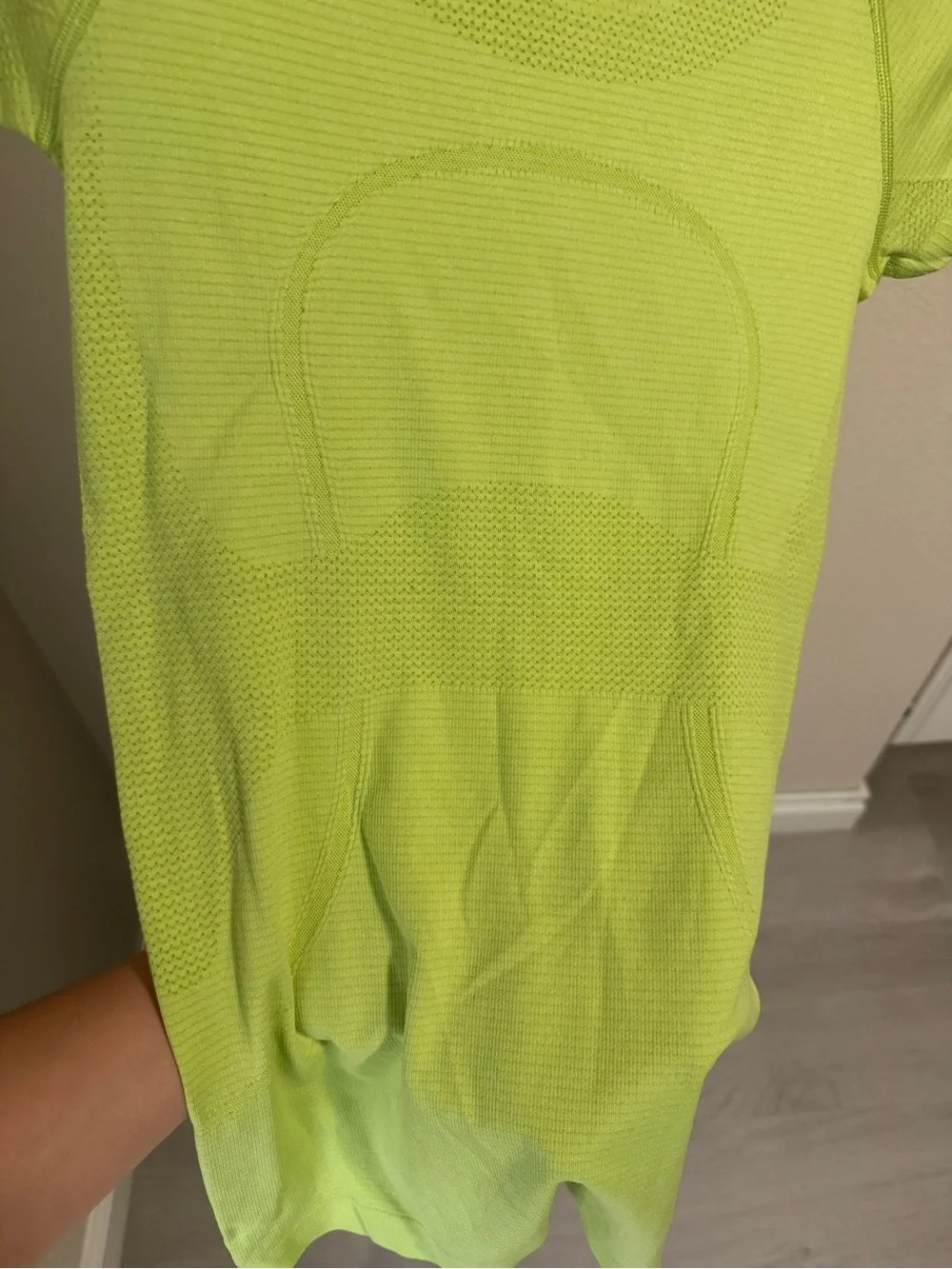 Lululemon Swiftly Tech Short Sleeve 2.0 Elixir Lime Green Running Shirt Size 4